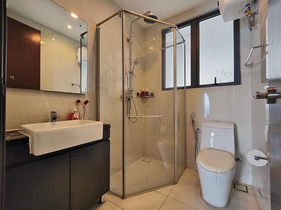 Bay Laurel, Country Garden Danga Bay Homestay By Welcome Home Johor Bahru Exterior photo